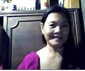 Busty શ્યામા બેબ ત્રીપલ સેકસી વીડિયો ઓફિસમાં મારવામાં આવે છે