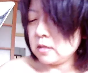 લેટિના સ્લટ stepdad દ્વારા fucked અને સરળતાથી તેને ત્રીપલ સેકસી વીડિયો seduces કરવા માંગે છે