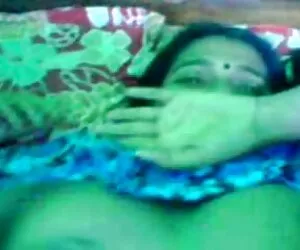 Ebony MILF સેકસી વીડિયો ડાઉનલોડ ની વીંધેલી યોની કાઉગર્લ અને ડોગીસ્ટાઈલમાં ઘૂસી ગઈ